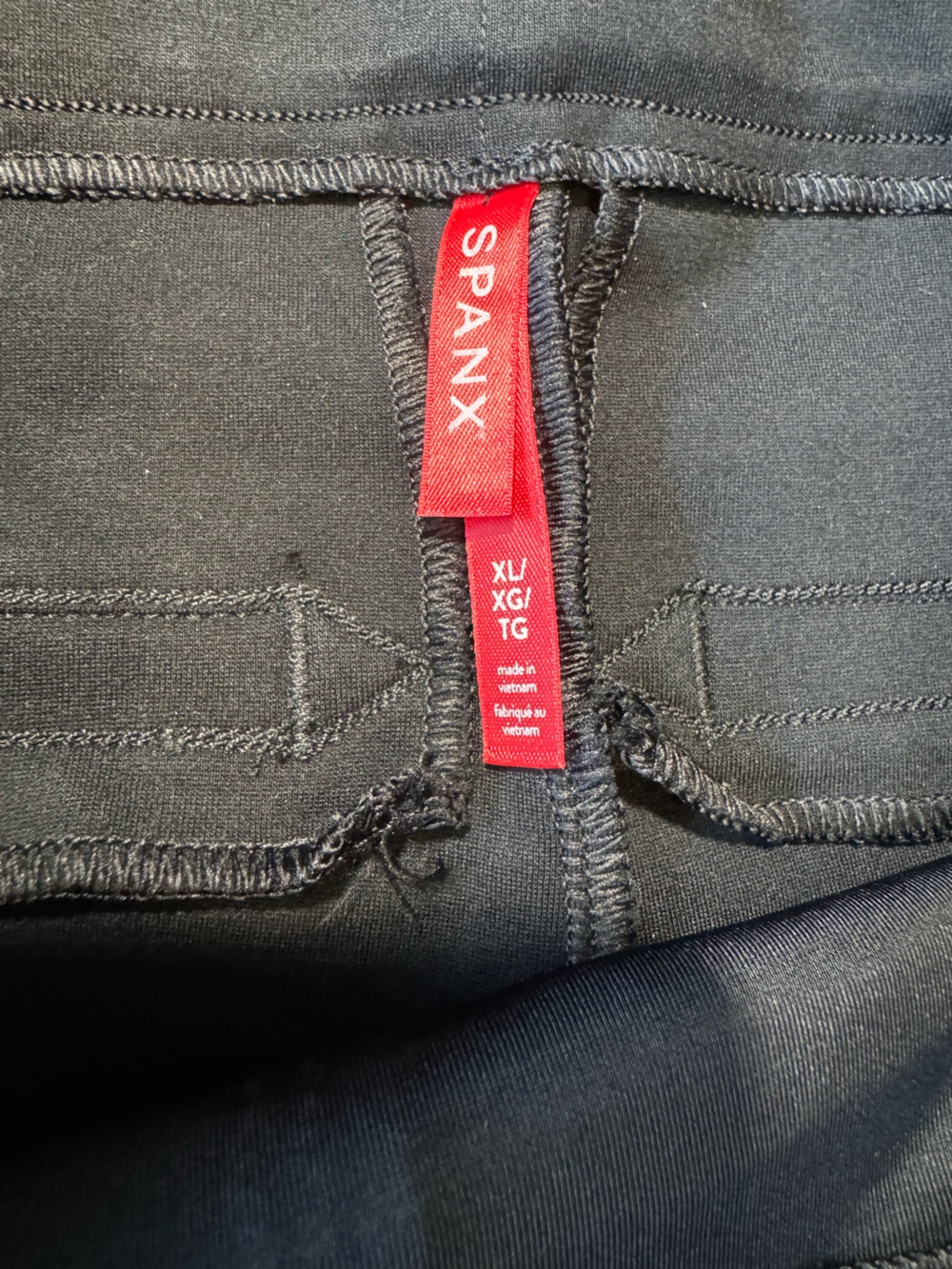 SPANX women’s Skinny trousers in Black with Red Tag